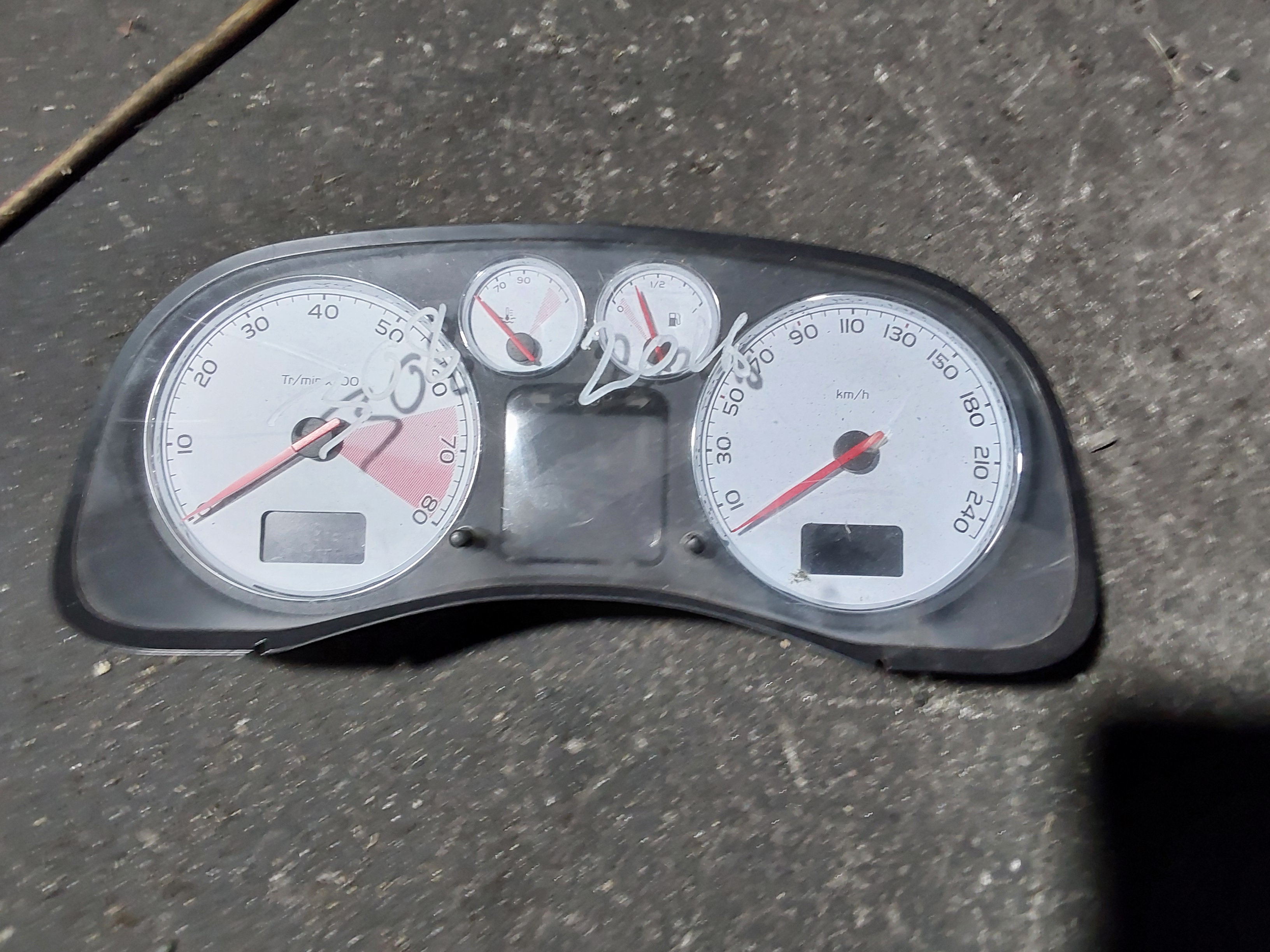 Instrument Cluster